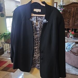 Tahari Black Women's Blazer with Patterned Lining